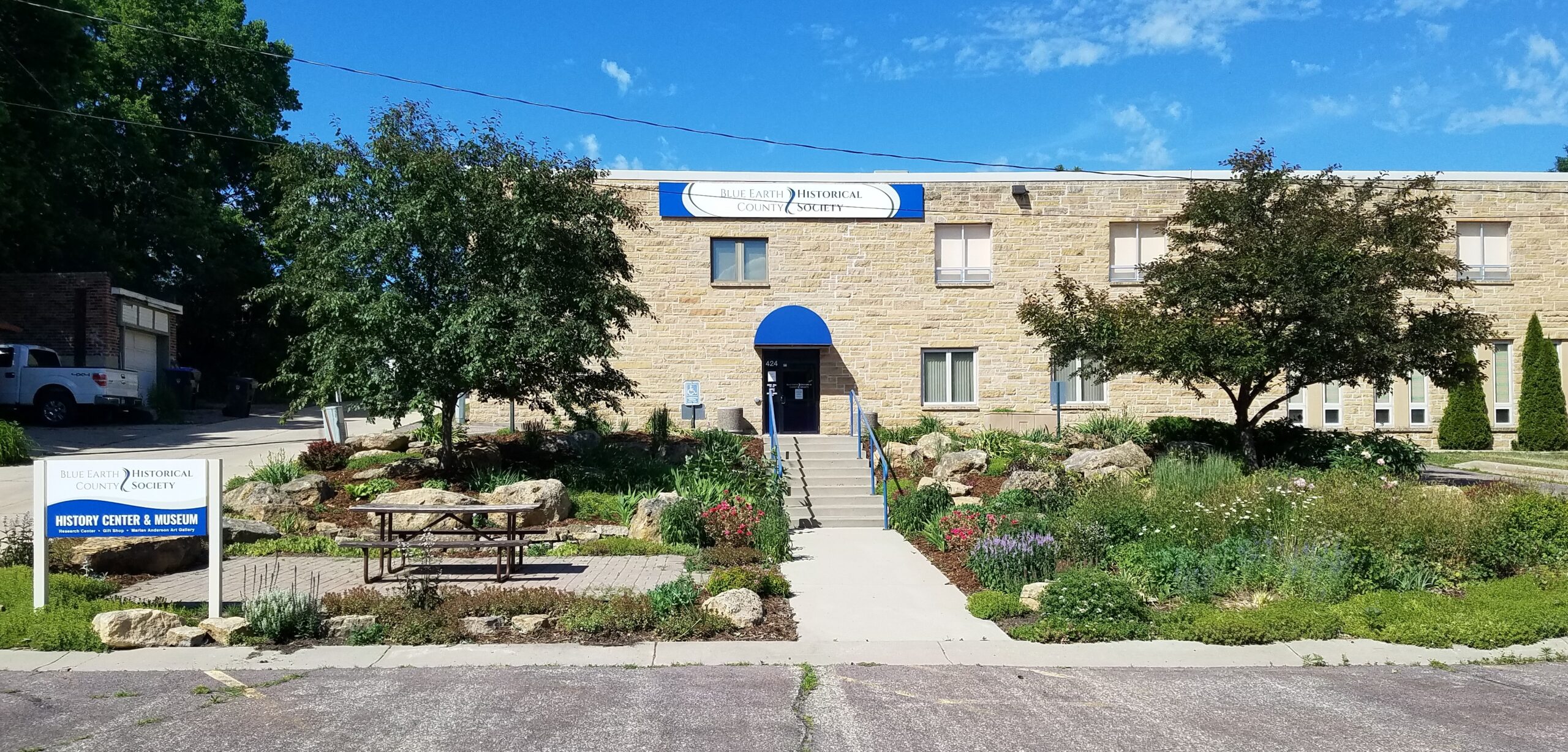 Main entrance of the Blue Earth County Historical Society, 424 Warren Street in Mankato, Minnesota
